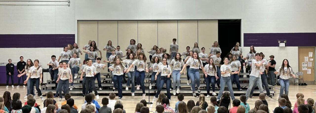 Show Choir Students Dancing
