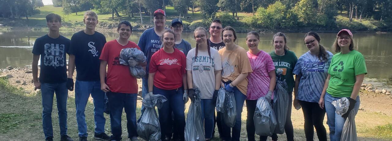 Environmental Science Club river cleanup